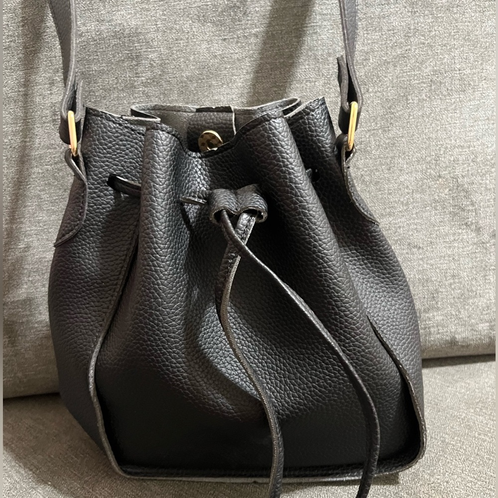 Bucket purse with long strap (black w/gold hardware)